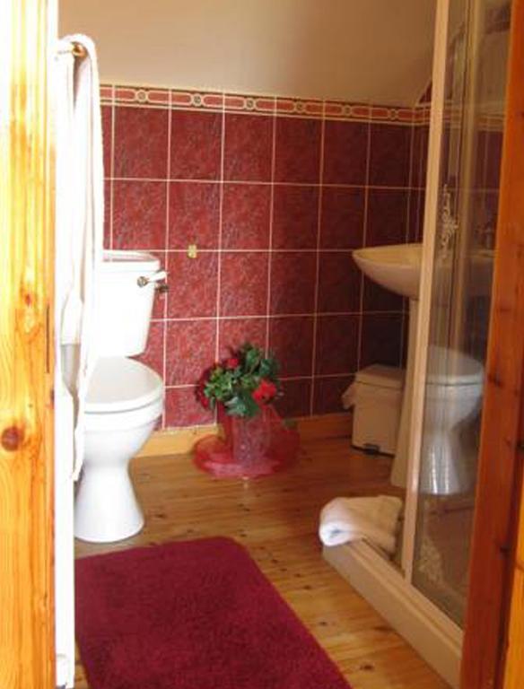 Derghaven B&B, Hostel & Self Catering Scarriff  Room photo