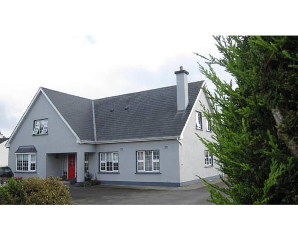Derghaven B&B, Hostel & Self Catering Scarriff  Exterior photo